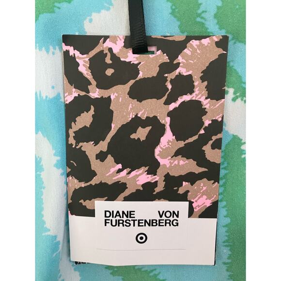 New Diane Von Furstenberg for Target Long Satin Disco Zebra Green Robe Small - Picture 8 of 9